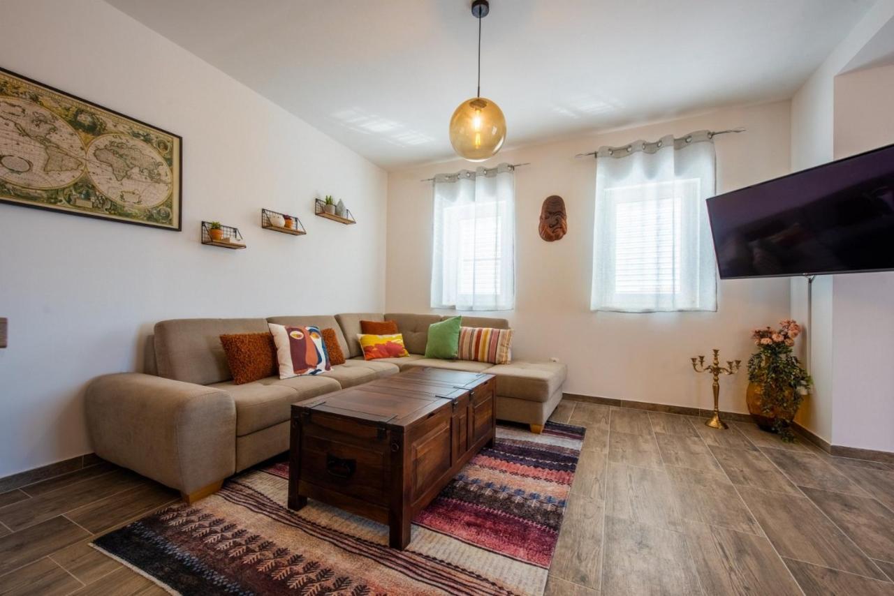 Apartman Paula Kaštela Exteriér fotografie